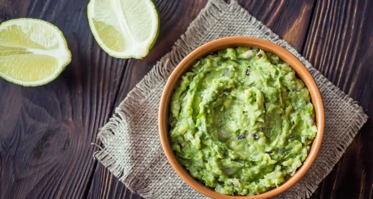 Guacamole recept: A tökéletes avokádós módszer 4 személyre